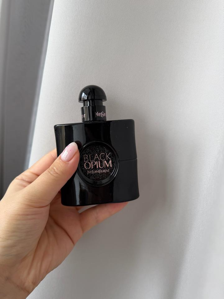 Парфюм Yves Saint Laurent Black Opium