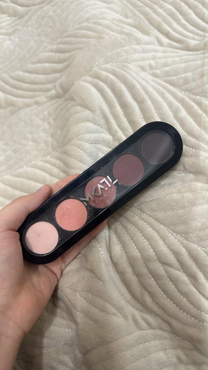 make up atelier Палетка теней