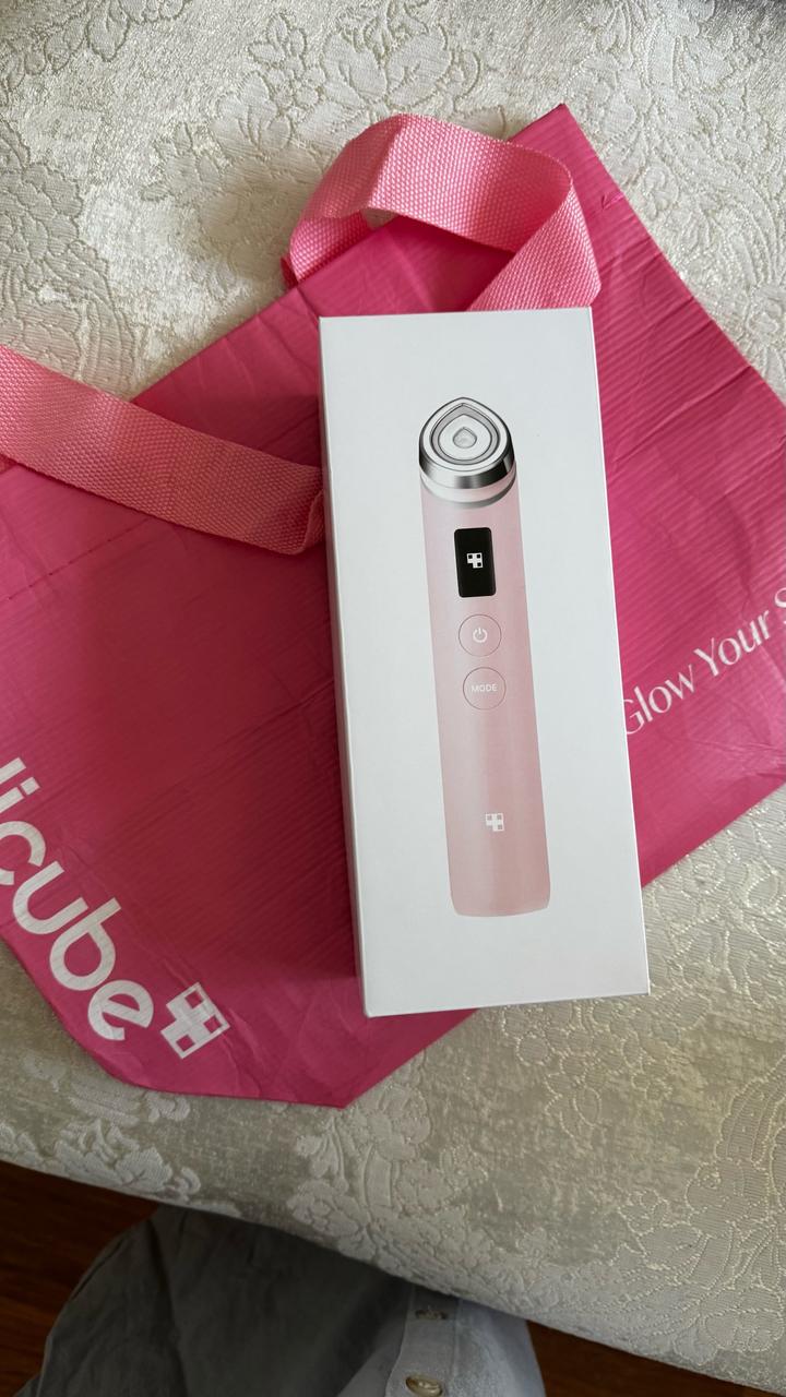 Medicube аппарат для ухода за лицом
