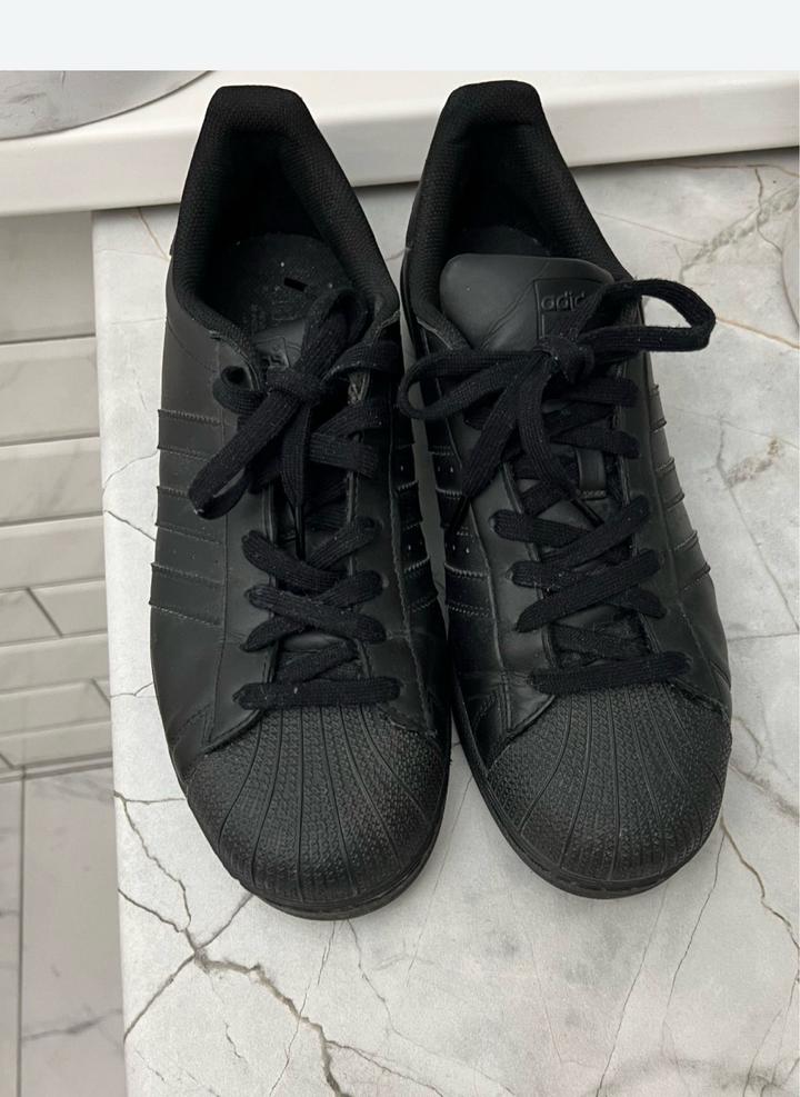Кроссовки adidas