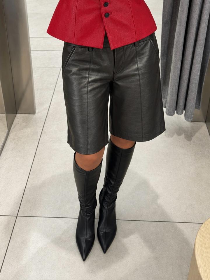 Zara Бермуды эко кожа