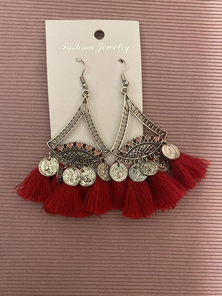 Серьги с кисточками и монетками