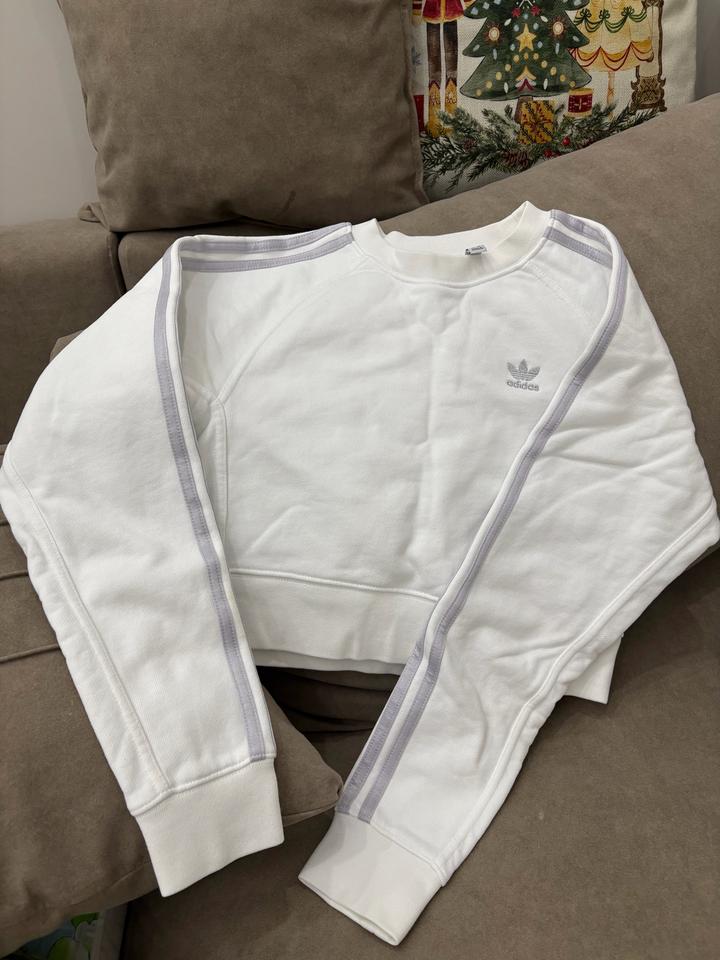Укороченный свитшот adidas