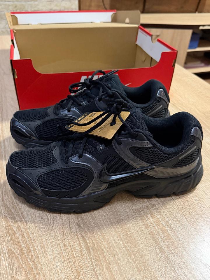 Кроссовки Nike V5 RNR