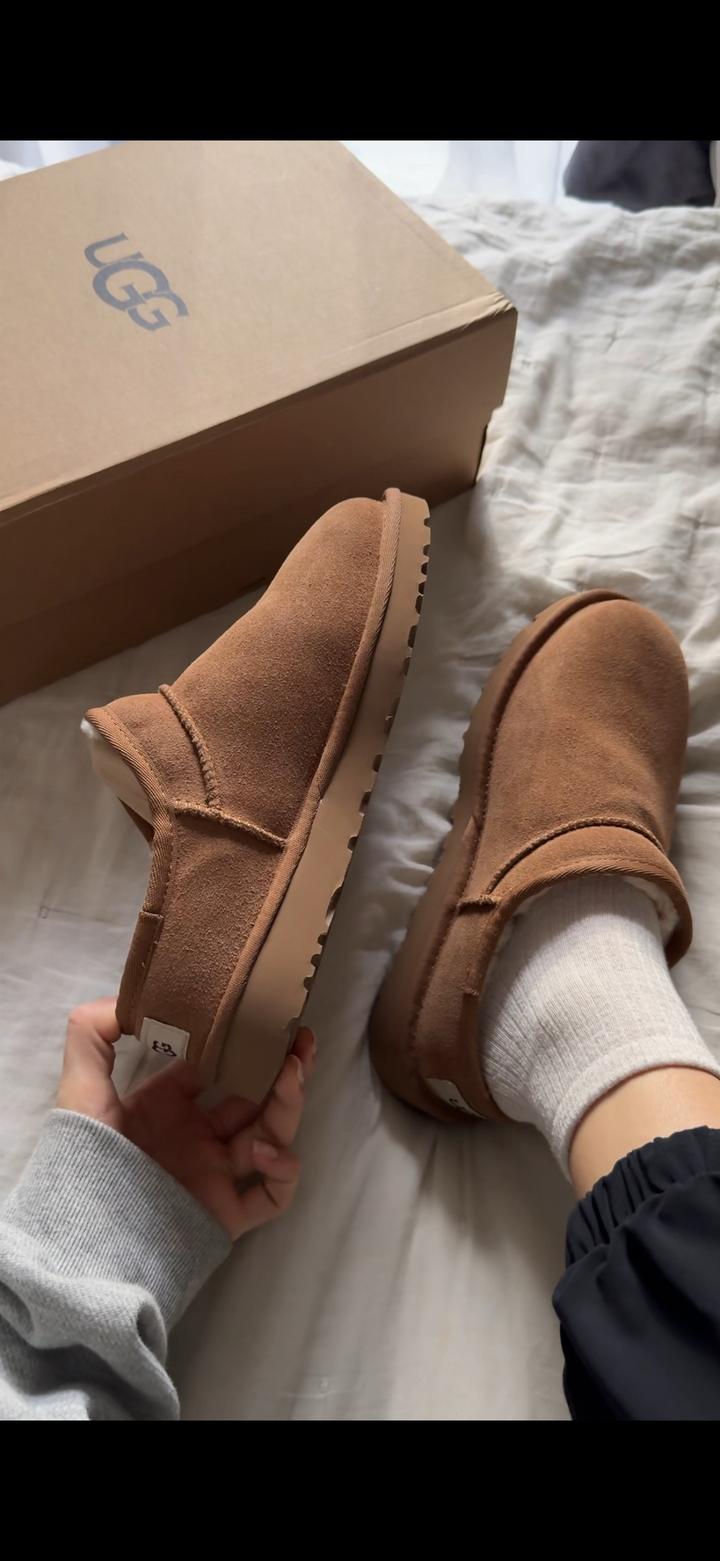UGG Classic Slipper