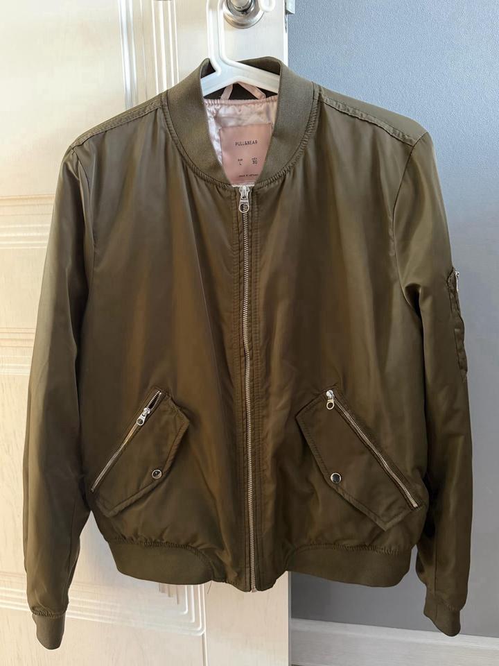 Pull & Bear Женский бомбер Pull&Bear