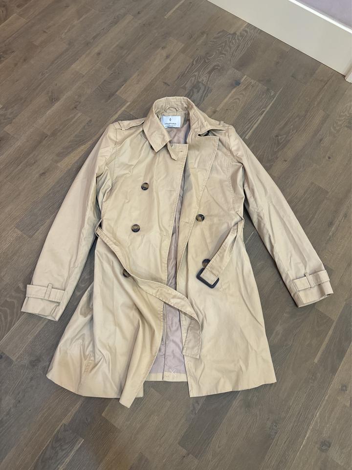 Тренч Stradivarius