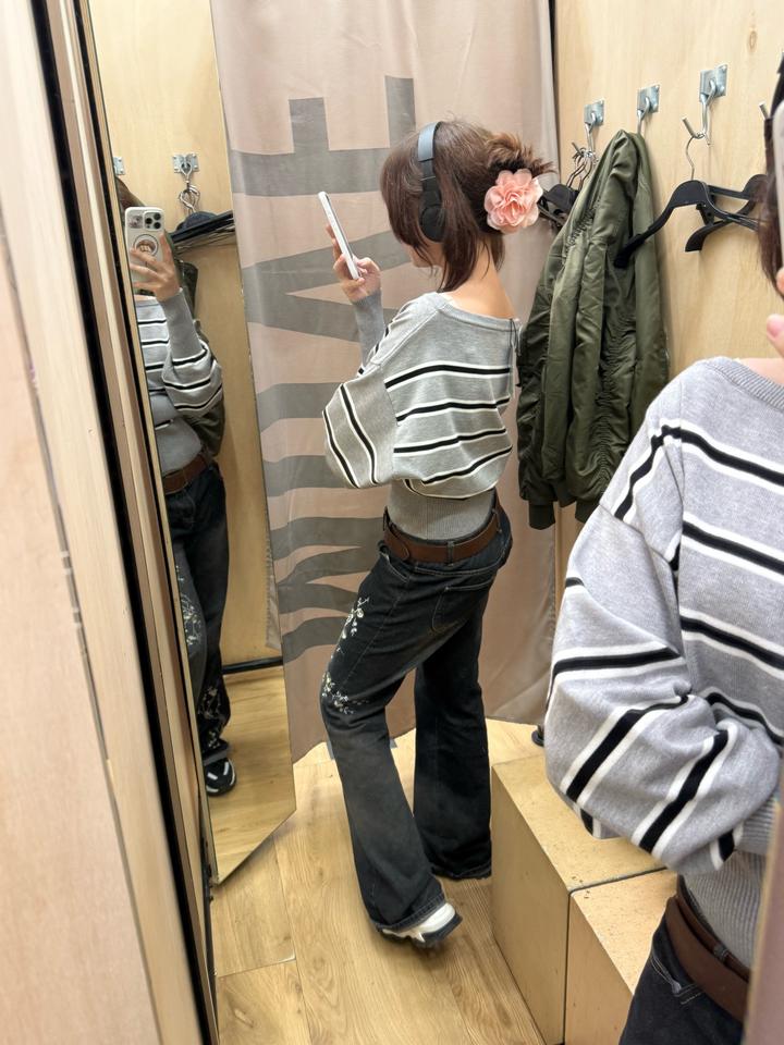 Bershka Кофта в полоску, с открытыми плечами
