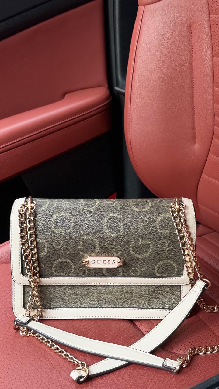 Сумка Guess