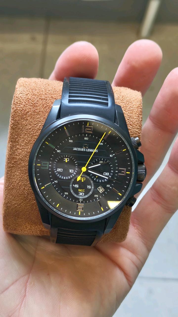 Jacques lemans часы