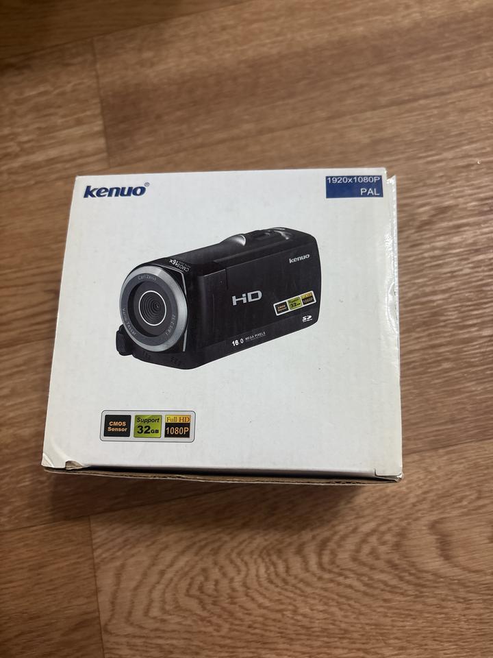 ВидеокамераМодель  HDV-802S.