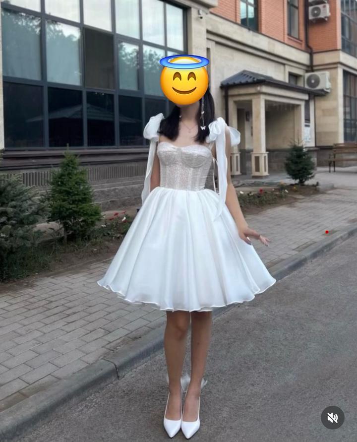 Корсетное платье с пышной юбкой