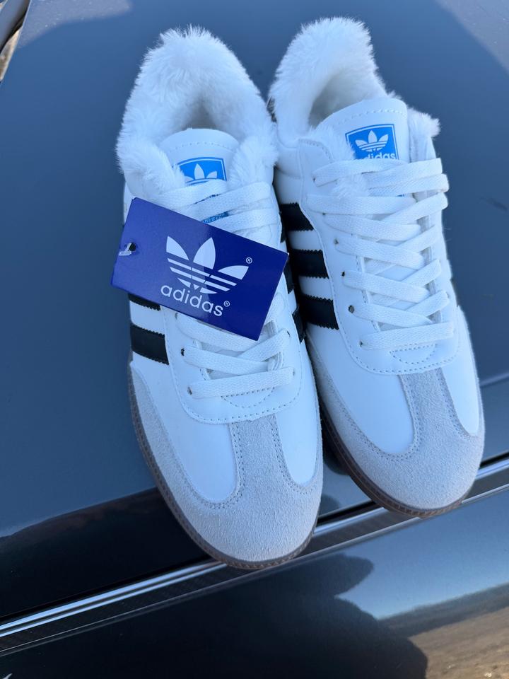 Кроссовки adidas Samba