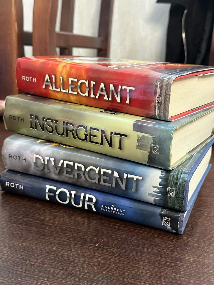 Divergent Дивергент