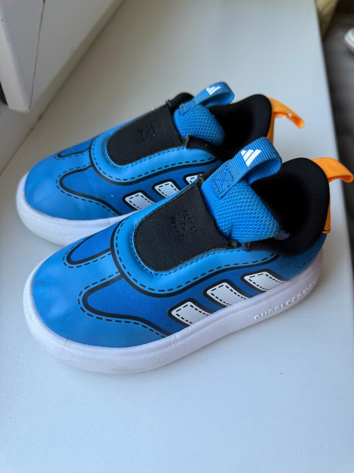 Детские кроссовки adidas