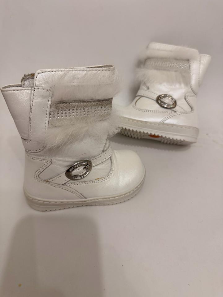 Зимние сапоги для девочки