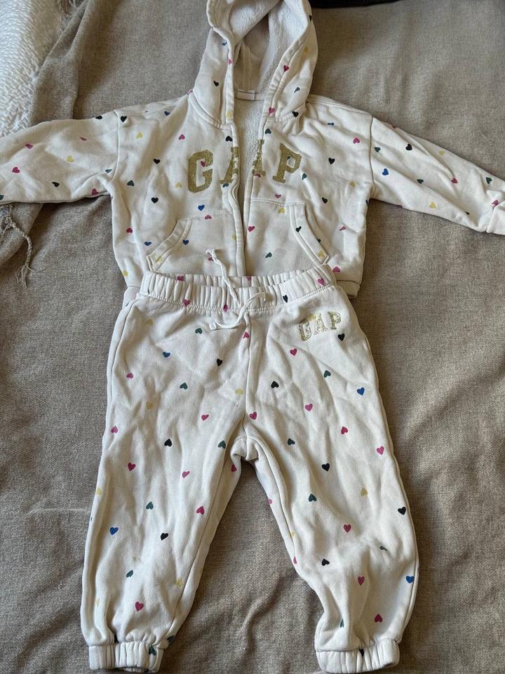 Костюм GAP