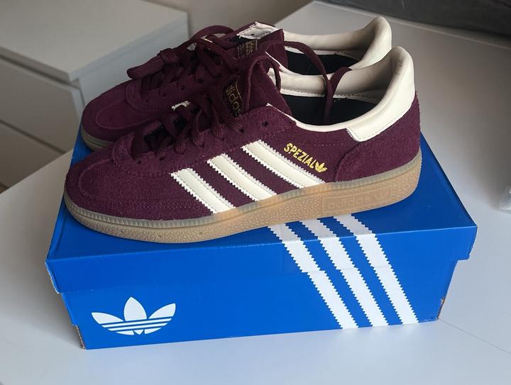 Кроссовки adidas Spezial