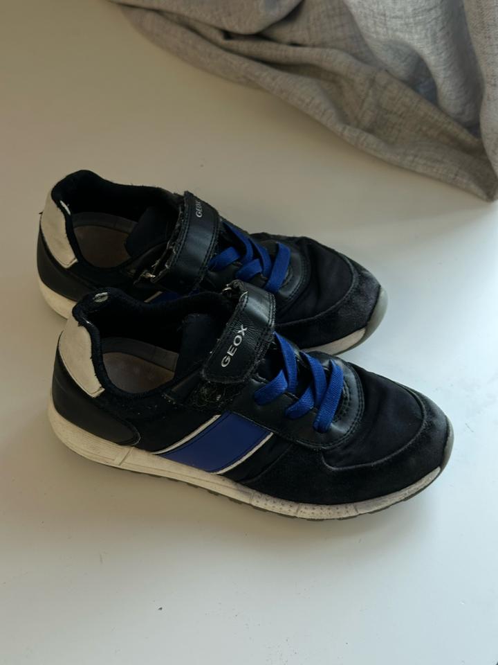 Кроссовки Geox