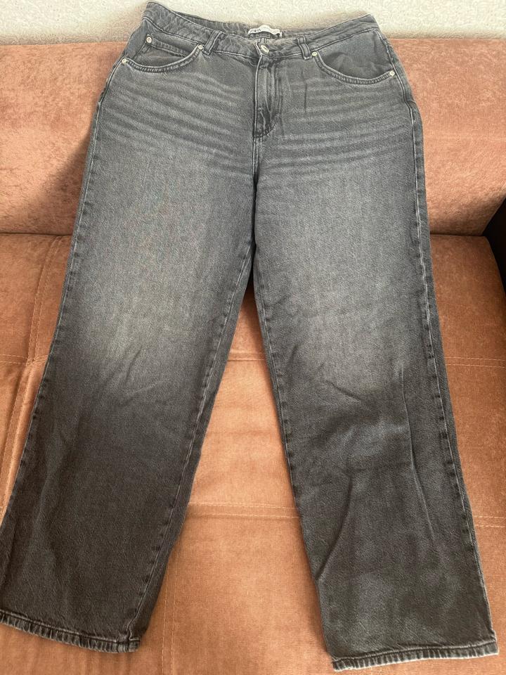 Джинсы Zara