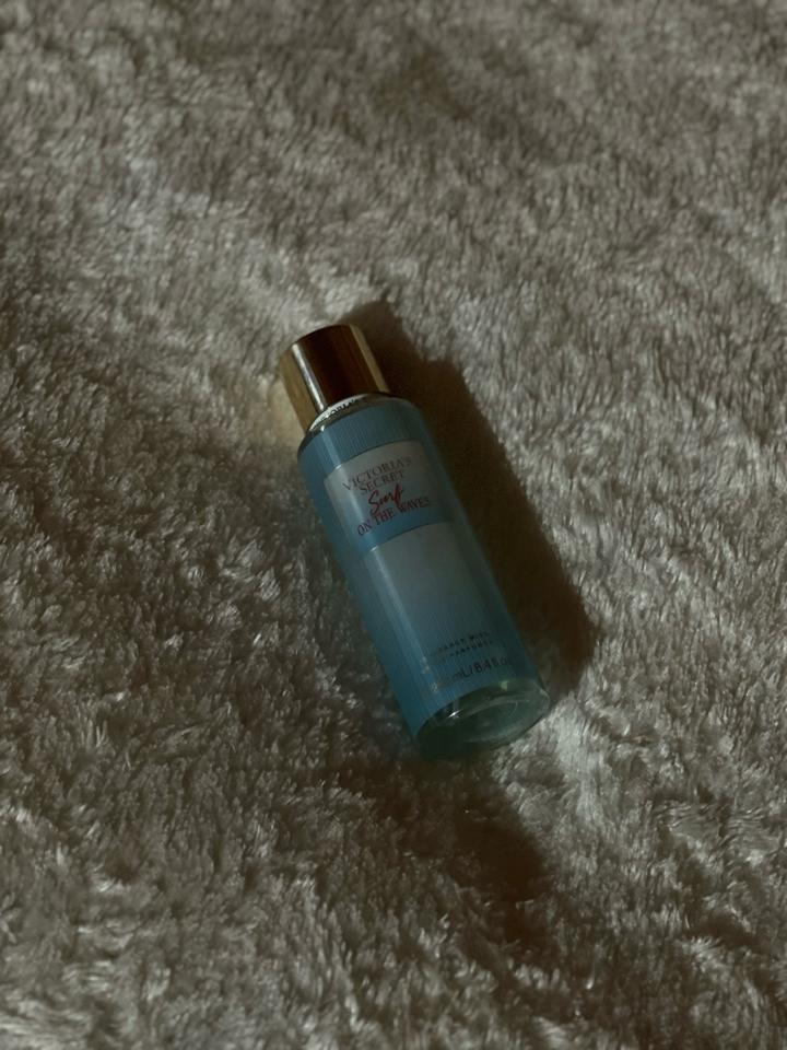 Парфюмированный спрей для тела Victoria's Secret Surf on the Waves