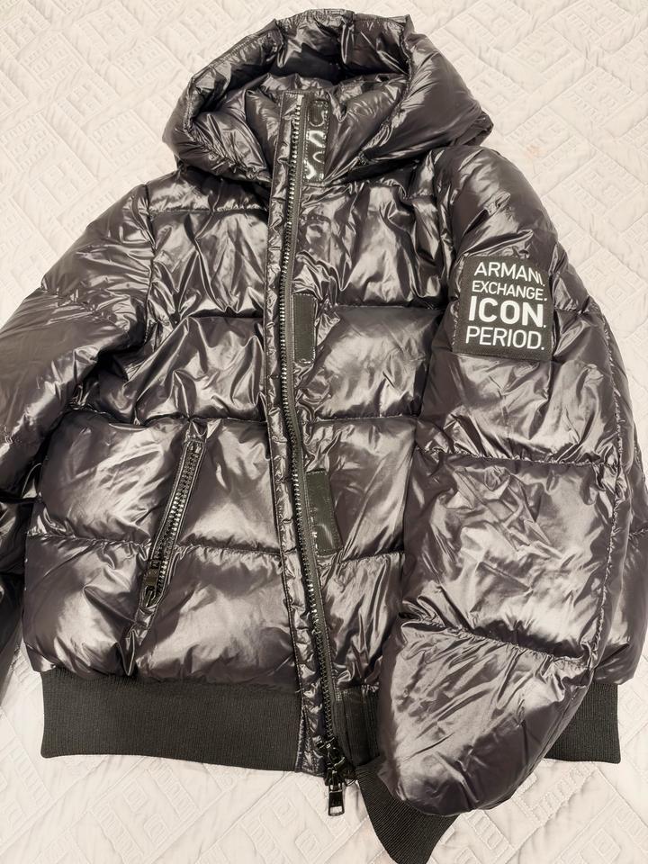 Пуховик Armani Exchange