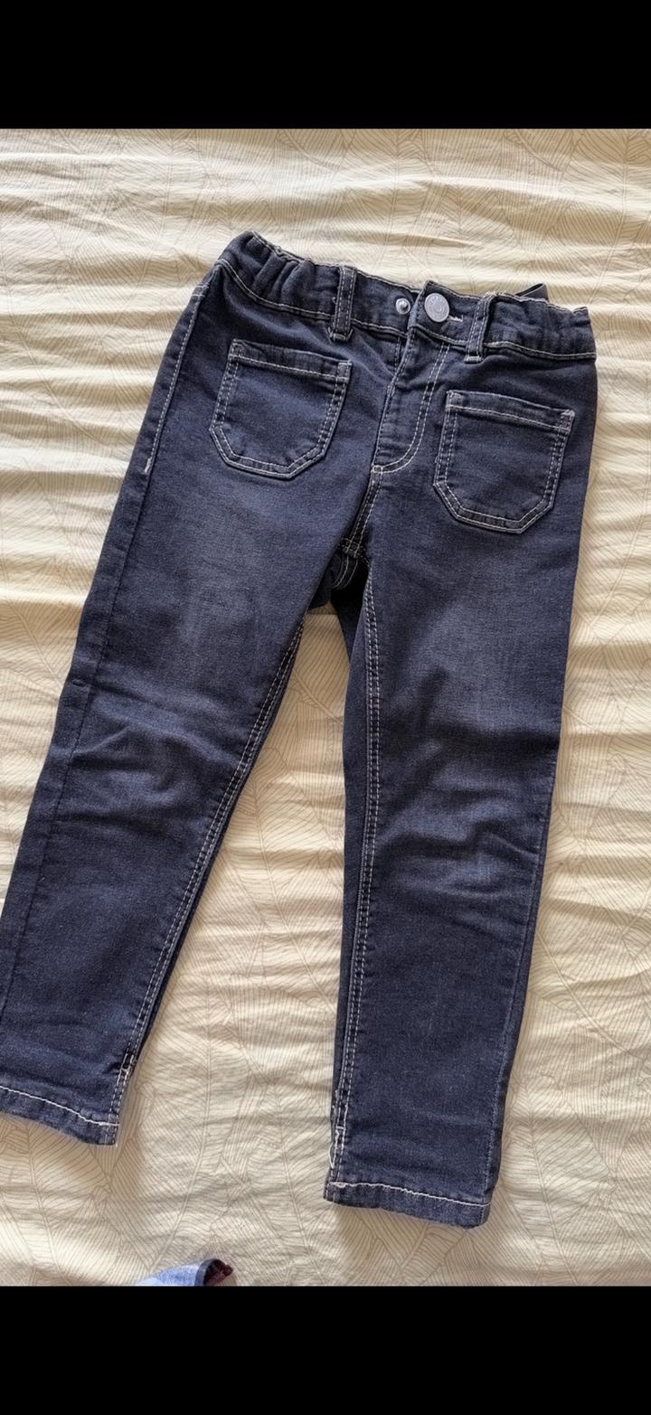 Джинсы на девочку ZARA