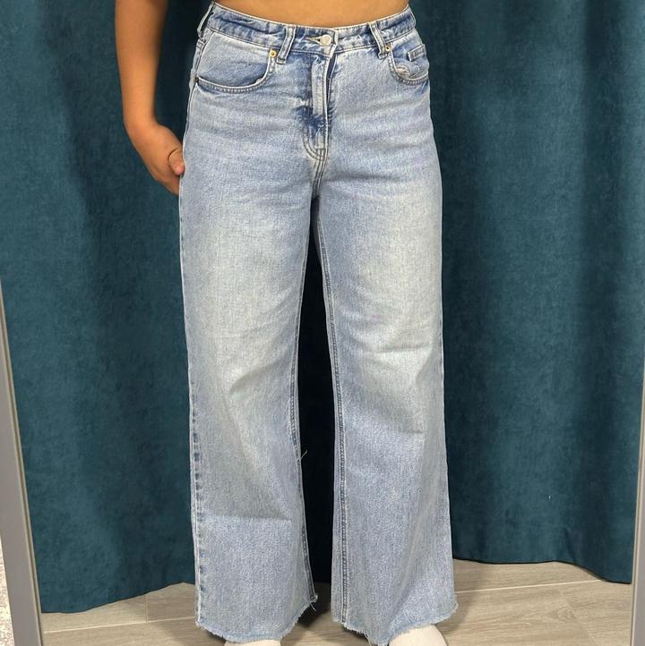 H&M Джинсы прямые с высокой талией