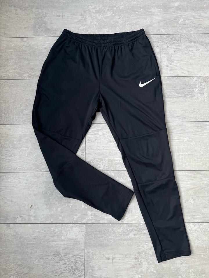 Спортивные брюки Nike