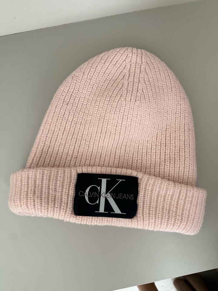 Шапка Calvin Klein