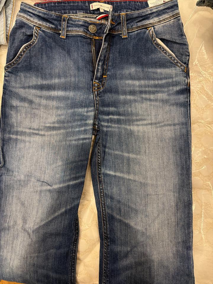 Джинсы Tommy Hilfiger