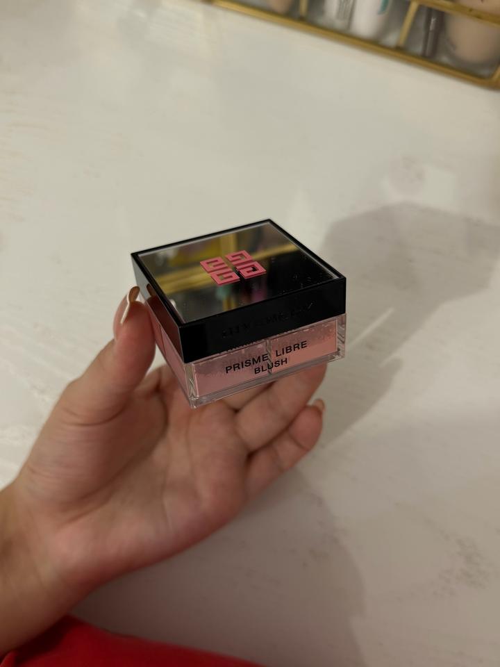 румяна Givenchy Prisme Libre Blush