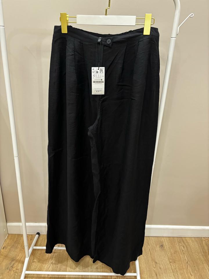 Брюки Stradivarius
