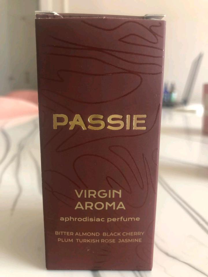 Парфюмированная вода PASSIE Virgin Aroma (Cherry/Almond)