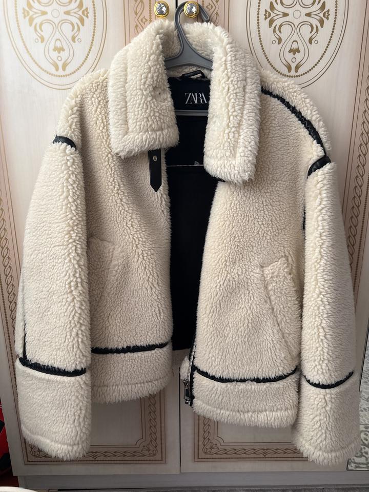 Куртка ZARA из искусственного меха