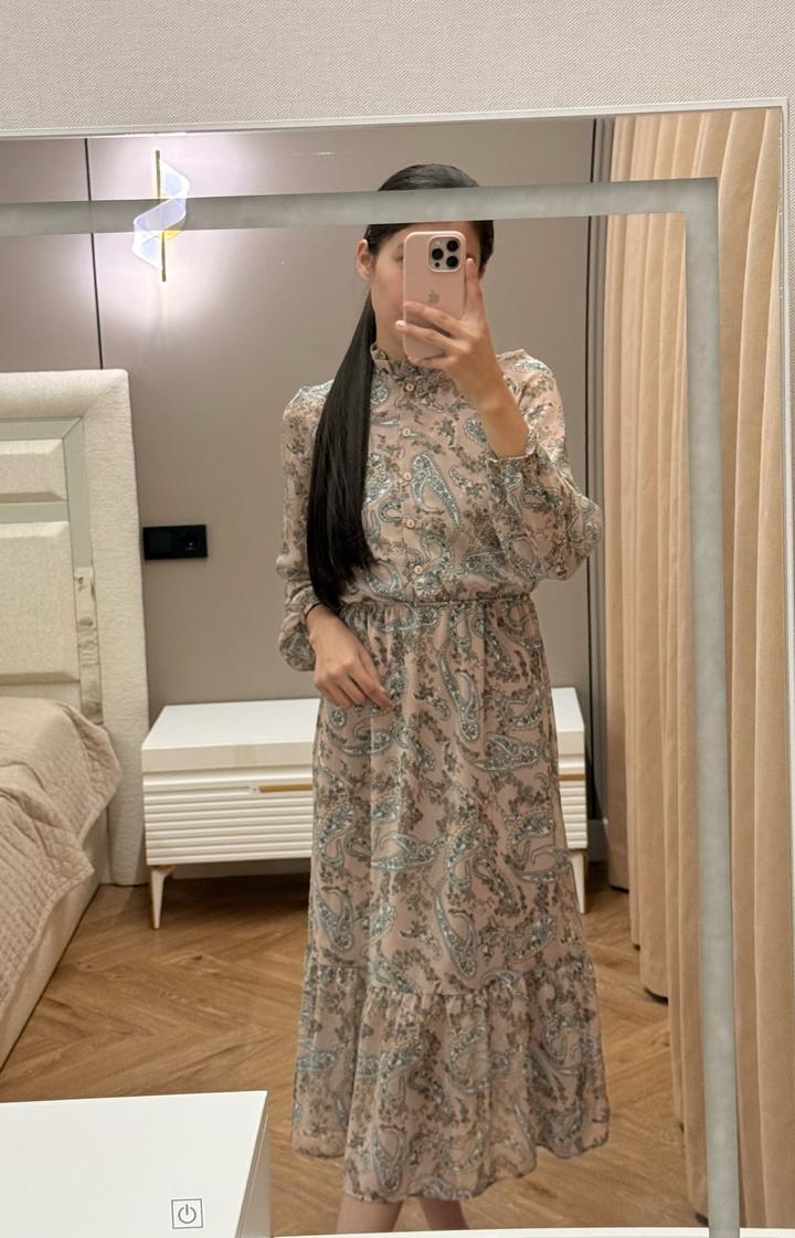 Платье миди в принт с длинным рукавом