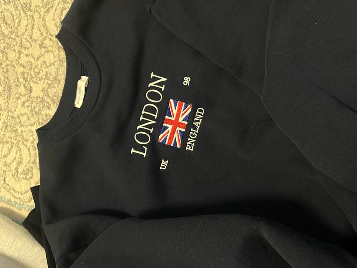 Stradivarius Свитшот с принтом London