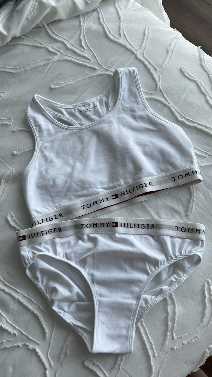 Комплект нижнего белья Tommy Hilfiger xs,s 13-15 лет новый