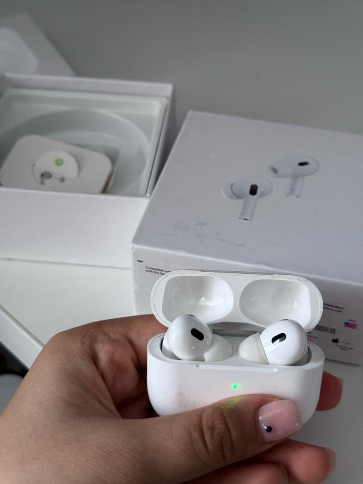 Наушники Apple AirPods Pro 2-го поколения