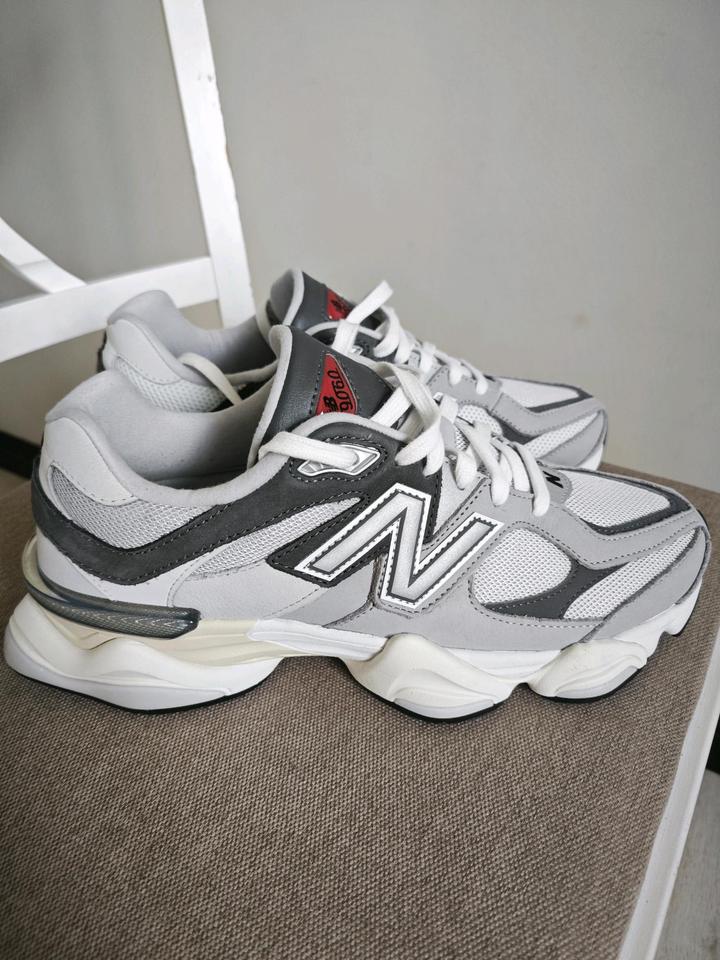 New Balance 9060, оригинал, 44 размер