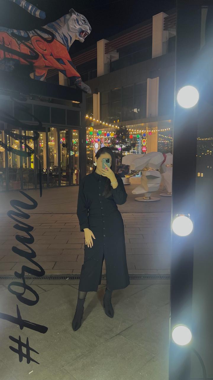 Платье на пуговицах Zara