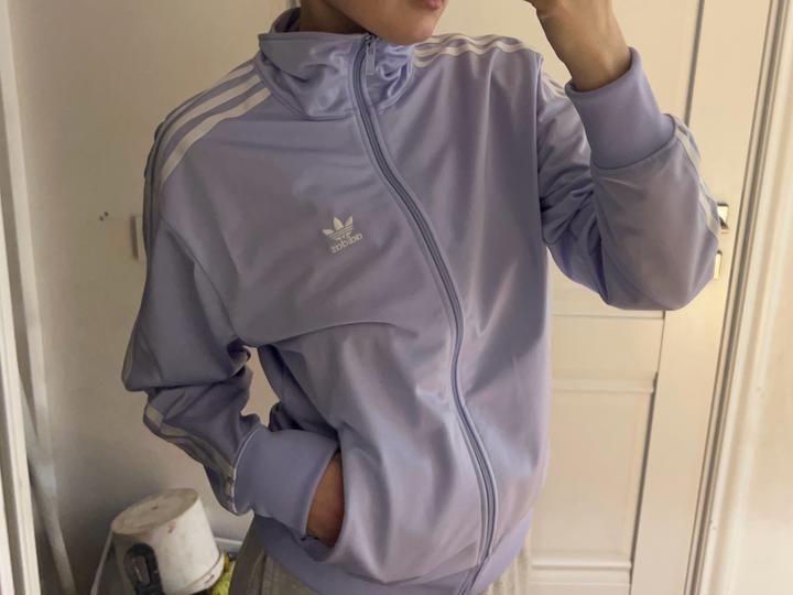 Женская олимпийка adidas