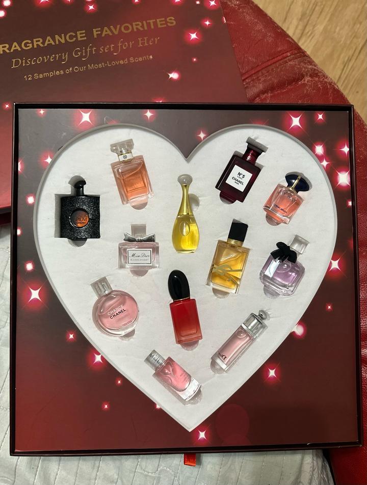 Dior Набор парфюмерных миниатюр Fragrance Favorites Discovery Gift Set for Her
