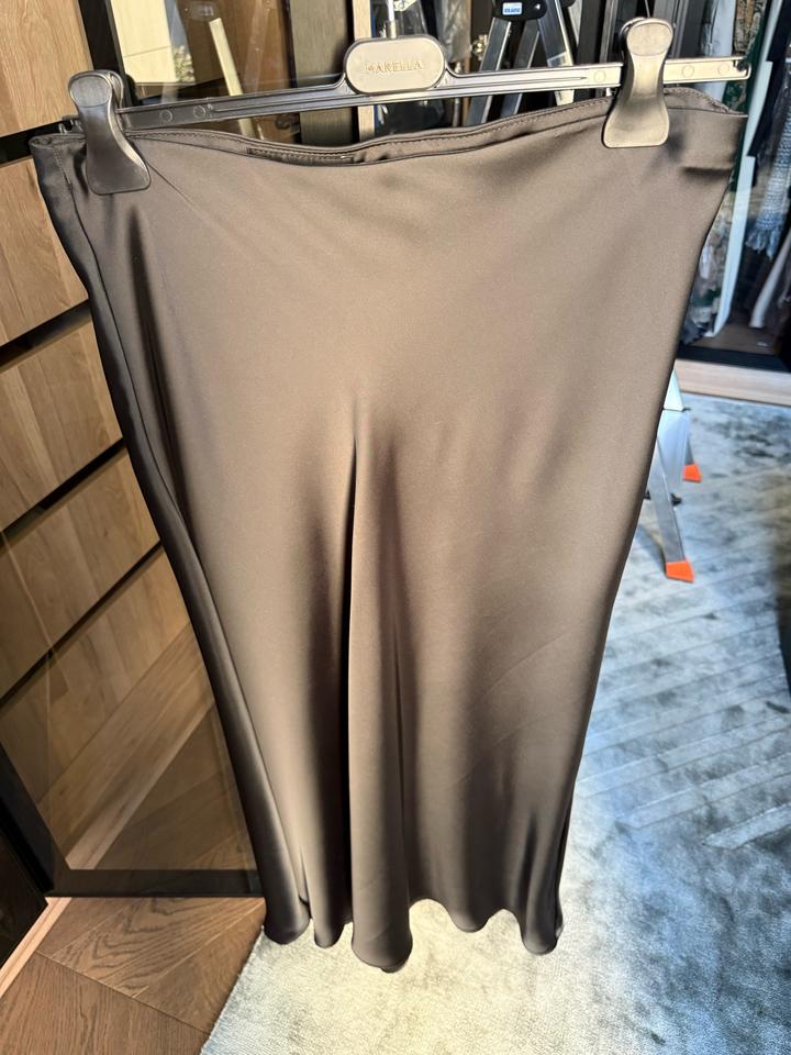 Атласная юбка Zara