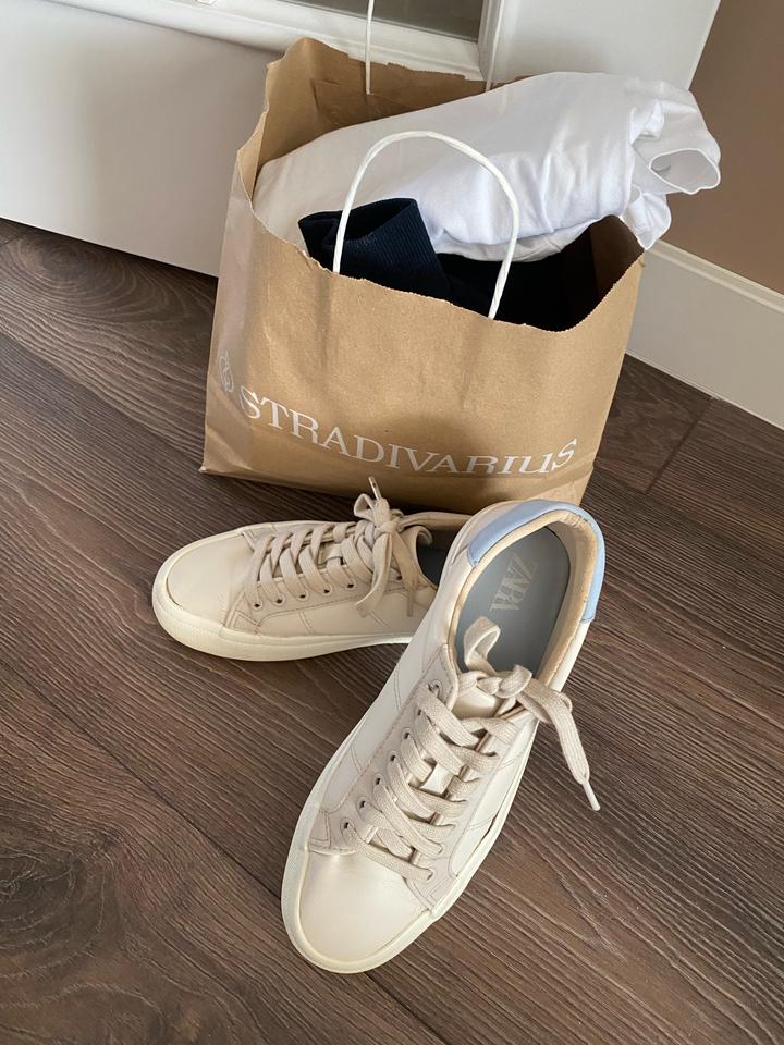 Zara Кофта, свитшоты и платья