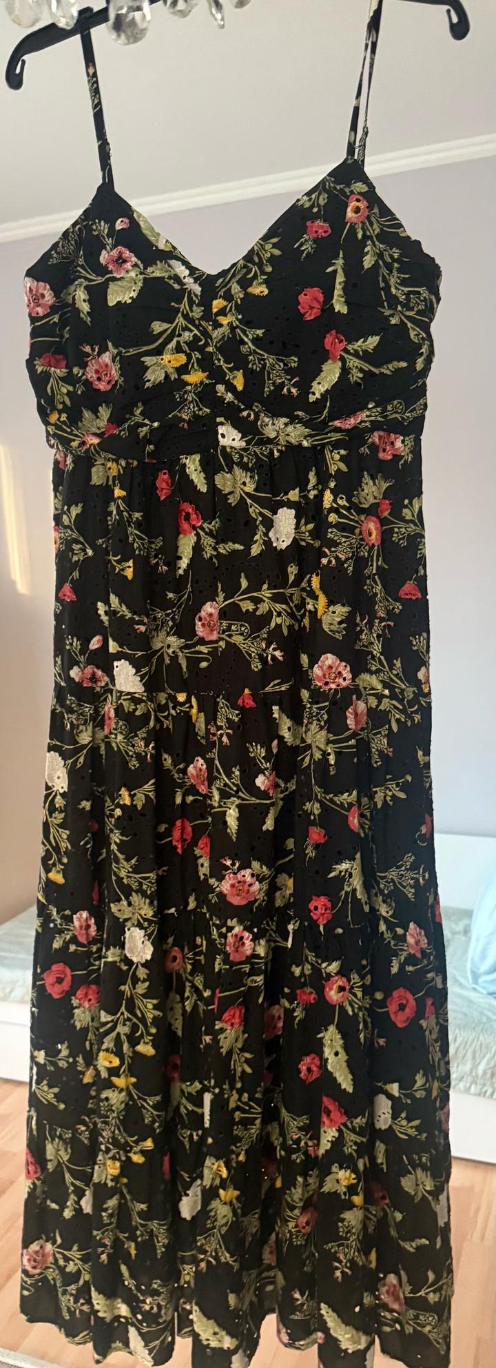 Платье ZARA с цветочным принтом