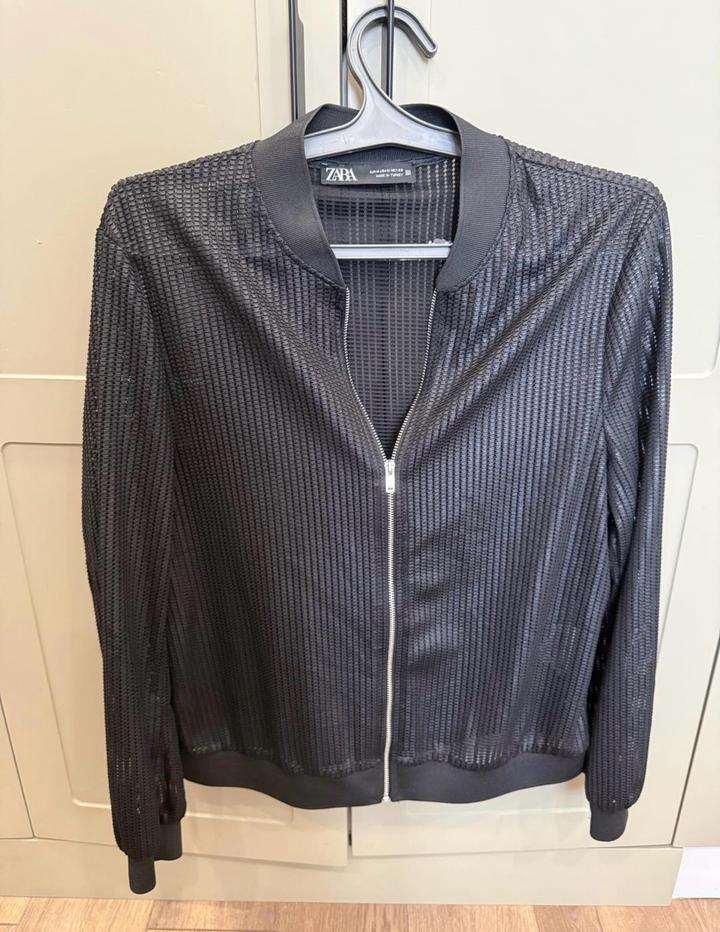 Женский бомбер Zara