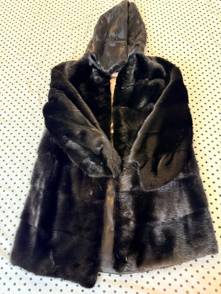 Imperial Шуба с капюшоном IMPERIA FURS