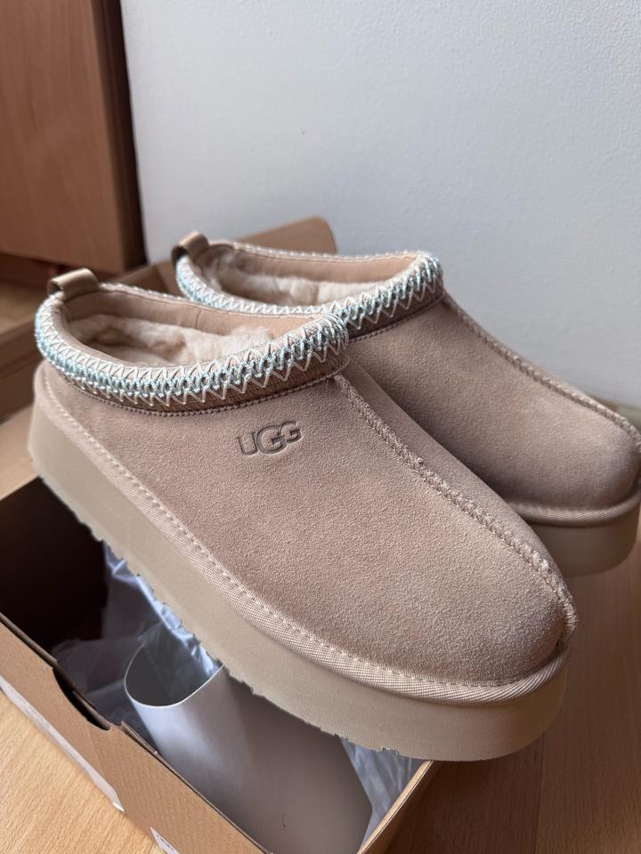 Тапочки UGG на платформе