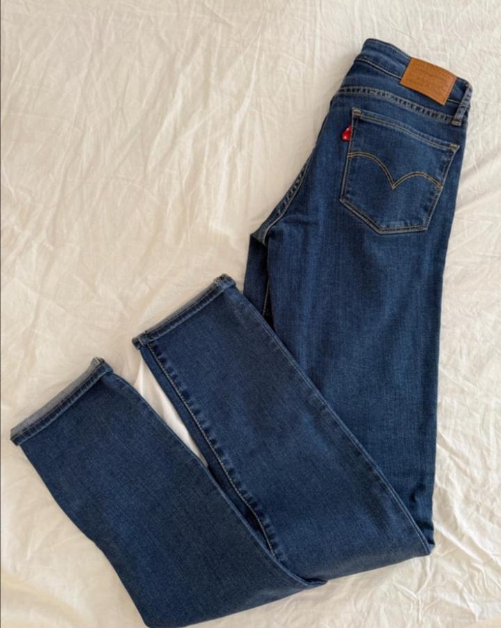 Джинсы Levi's